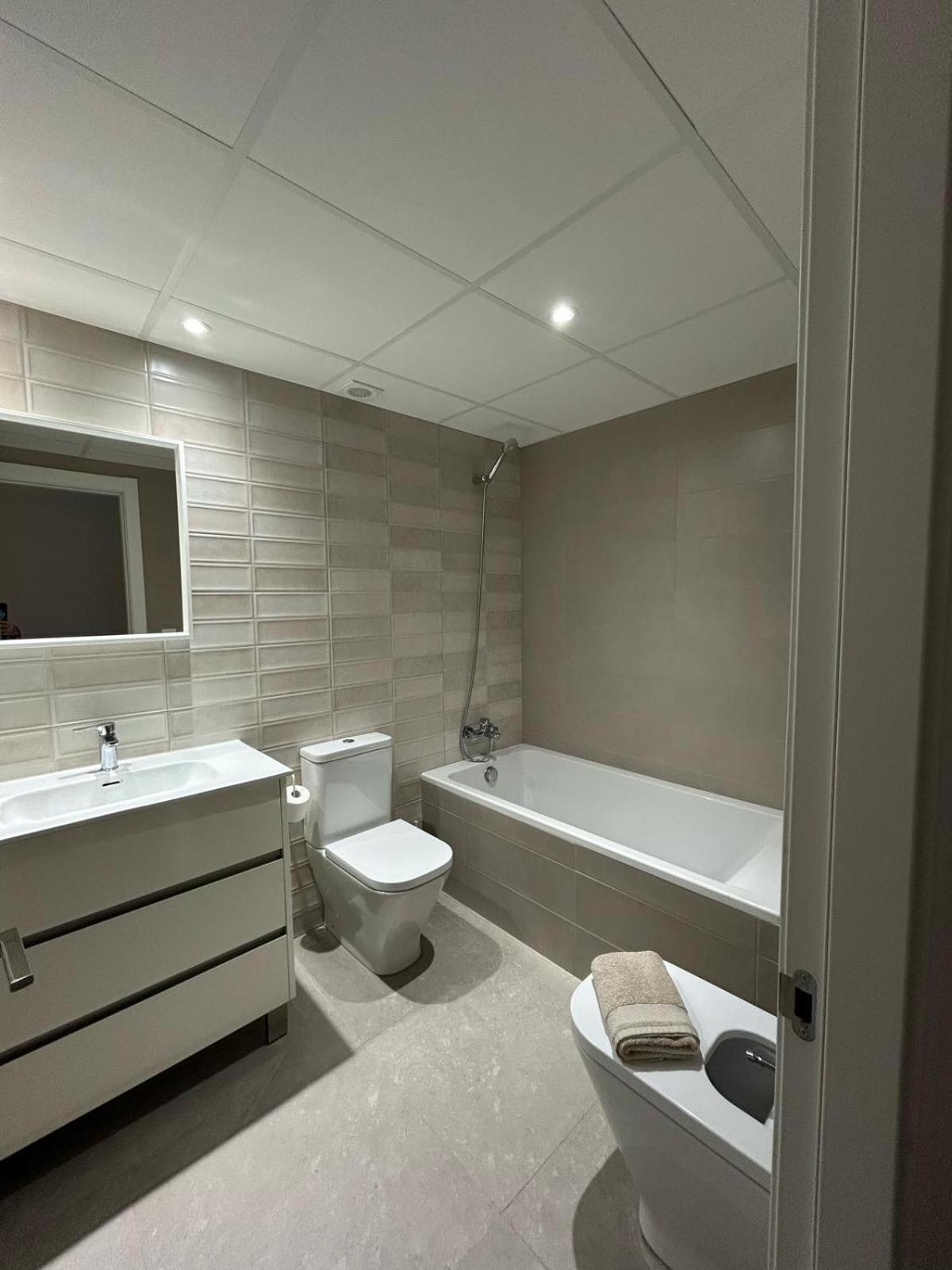 Apartamentos Corteingles Castellon By Tucasanlaplaya Castellon de la Plana Ngoại thất bức ảnh